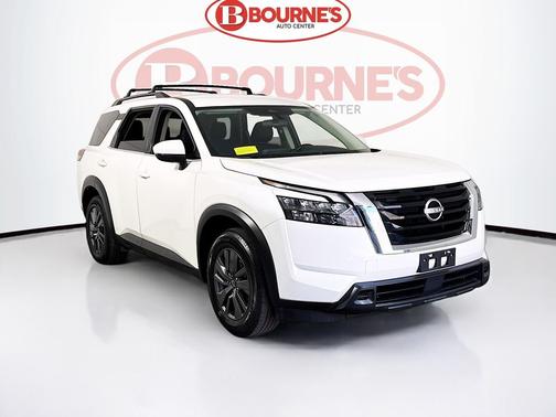Pearl White Tricoat 2023 Nissan Pathfinder SV 4WD