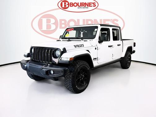Bright White Clearcoat 2022 Jeep Gladiator Willys 4x4