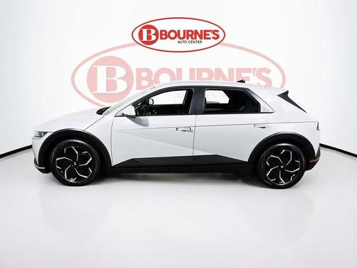 2024 Hyundai IONIQ 5 SE Standard Range