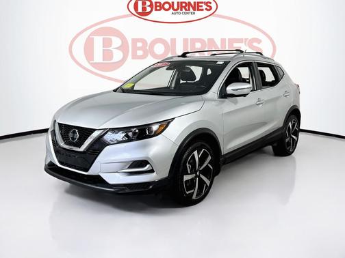 Brilliant Silver Metallic 2022 Nissan Rogue Sport SL