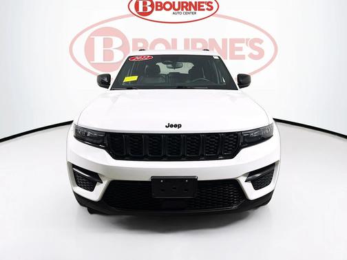 2022 Jeep Grand Cherokee Altitude