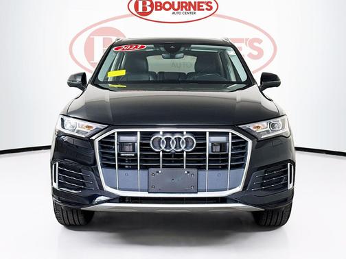 Mythos Black Metallic 2023 Audi Q7 45 Premium