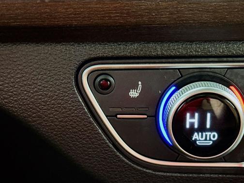 Ibis White 2023 Audi Q5 40 Premium