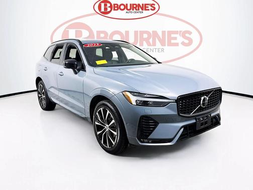 2023 Volvo XC60 B5 Plus Dark Theme