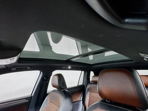 2022 Volkswagen Tiguan 2.0T SEL R-Line 4MOTION