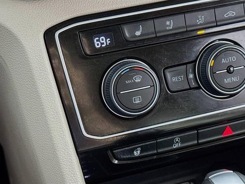 2019 Volkswagen Atlas 3.6L SEL Premium