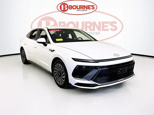 2024 Hyundai SONATA Hybrid SE
