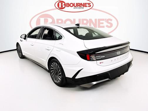 2024 Hyundai SONATA Hybrid SE