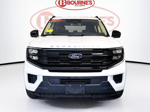 Oxford White 2025 Ford Expedition Active