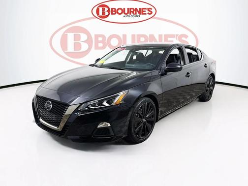 2022 Nissan Altima SR FWD