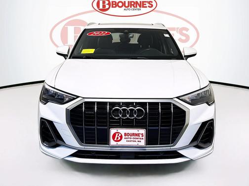 2022 Audi Q3 45 S line Premium