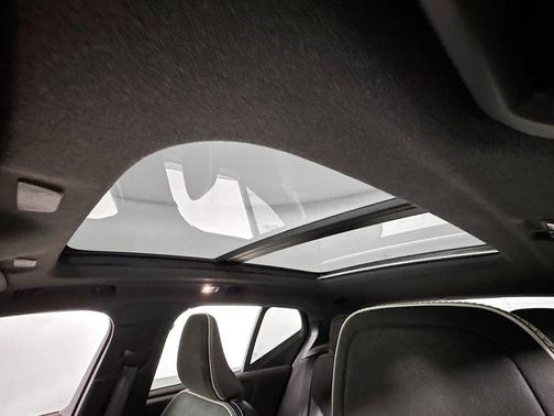 2019 Volvo XC40 T5 R-Design