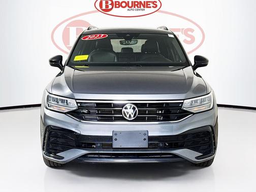 Platinum Gray Metallic 2023 Volkswagen Tiguan 2.0T SE R-Line Black 4MOTION