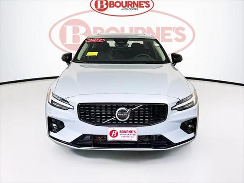 2025 Volvo S60 B5 Core