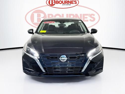 Super Black 2024 Nissan Altima S FWD