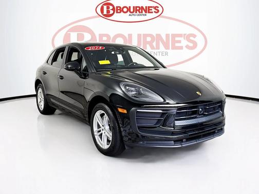 2024 Porsche Macan AWD w/Navigation,Heated Leather,Pano Sunroof