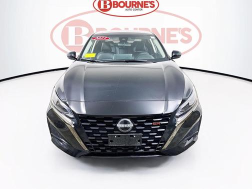 2025 Nissan Altima SR FWD