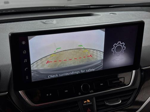 2025 Nissan Altima SR FWD