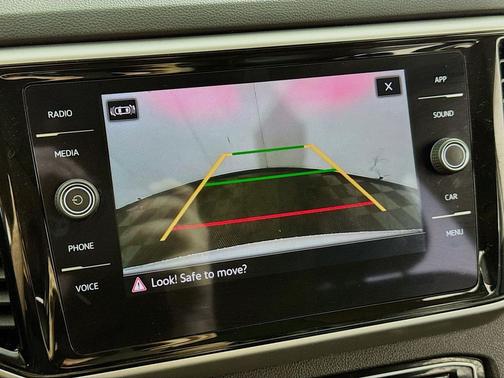 2022 Volkswagen Atlas 3.6L SE w/Technology