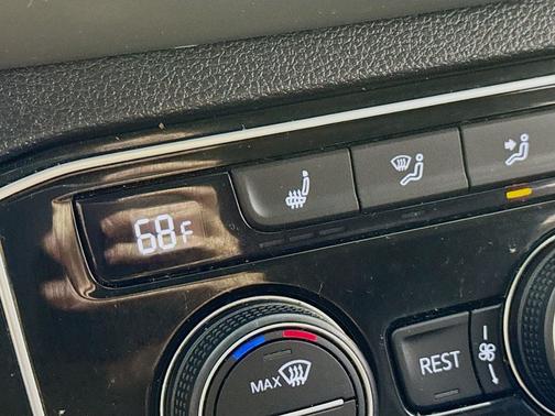 2022 Volkswagen Atlas 3.6L SE w/Technology