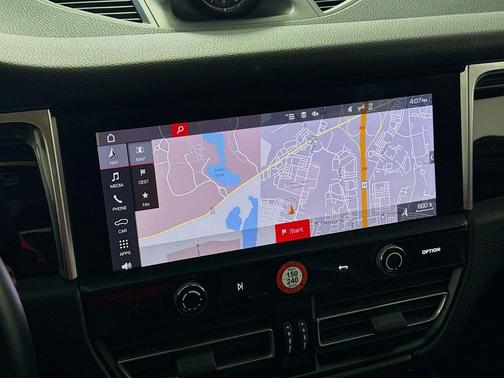 2023 Porsche Macan Macan T