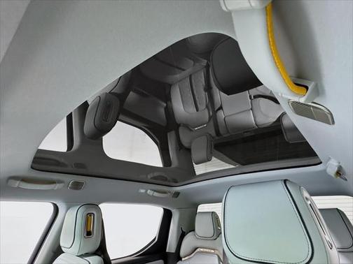 2025 Rivian R1T AWD w/Bright Pkg,Navi,Heated Leather,Glass Roof