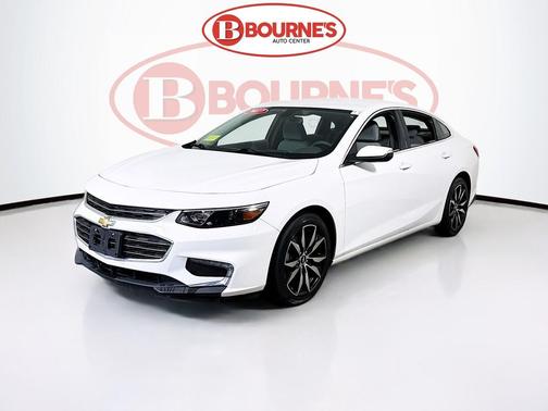 White 2017 Chevrolet Malibu 1LT