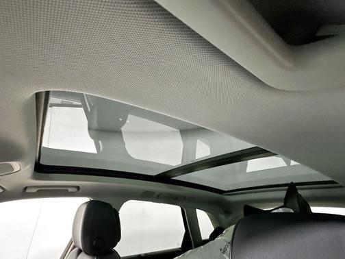 Glacier White Metallic 2022 Audi Q5 55 S line Premium Plus