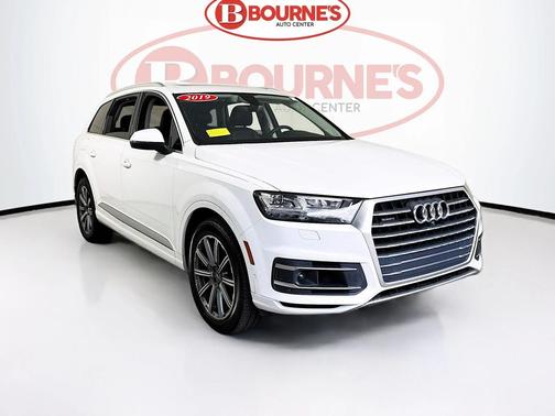 2019 Audi Q7 w/Navigation,Leather,Pano Sunroof