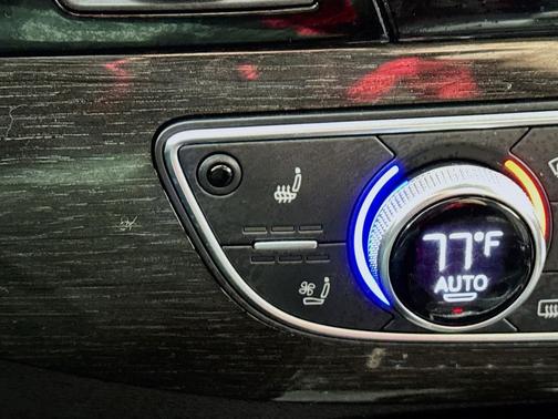 2019 Audi Q7 w/Navigation,Leather,Pano Sunroof