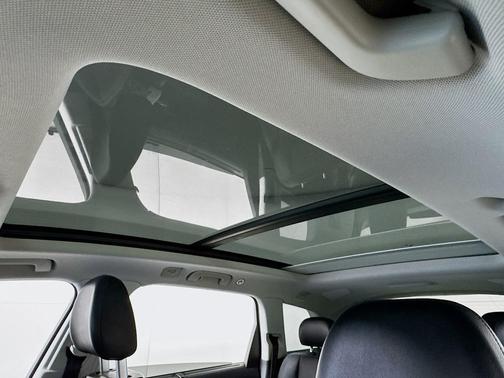 2019 Audi Q7 w/Navigation,Leather,Pano Sunroof