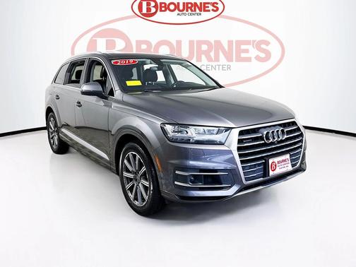 2019 Audi Q7 w/Navigation,Leather,Pano Sunroof