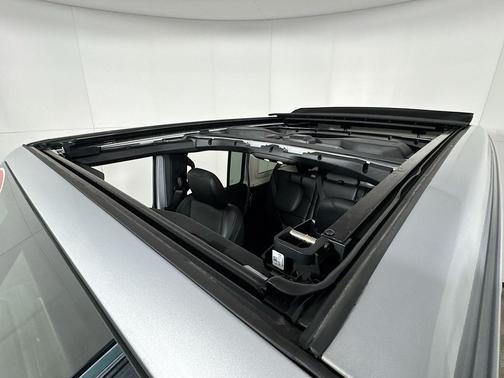 Silver Zynith Clearcoat 2024 Jeep Wrangler 4xe High Altitude