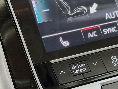 2022 Audi Q7 55 Premium Plus