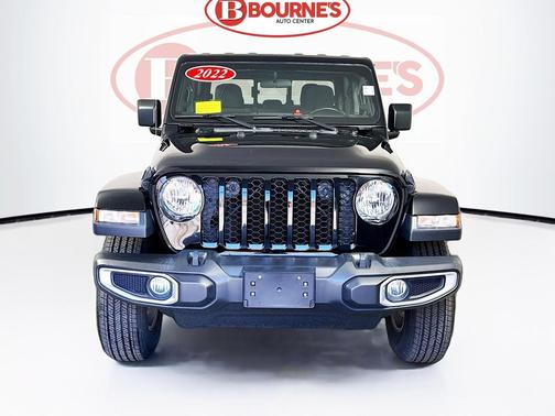 Black Clearcoat 2022 Jeep Gladiator Sport S
