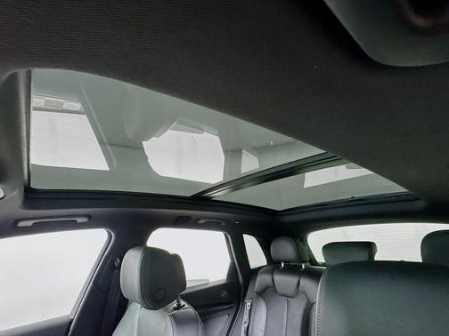2022 Audi SQ5 3.0T Premium Plus