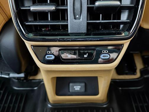 2023 Lexus RZ 450e Luxury