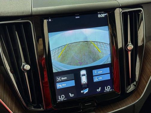 2021 Volvo XC60 T5 Momentum