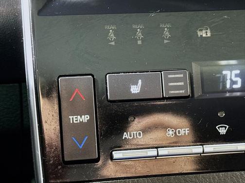 2020 Toyota Avalon Hybrid XSE