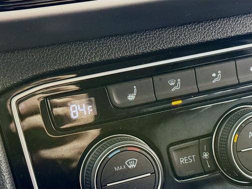 2022 Volkswagen Atlas 2.0T SE w/Technology 4MOTION