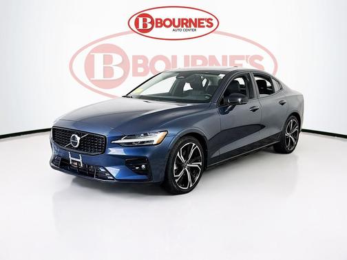 Denim Blue 2024 Volvo S60 B5 Core Dark Theme