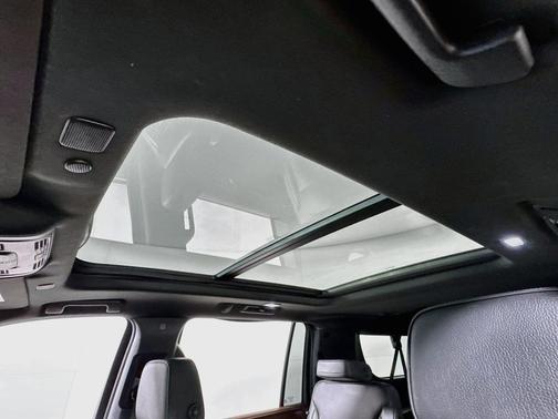 Onyx Black 2022 GMC Yukon XL Denali