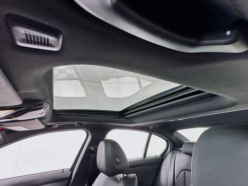 2021 BMW 330 xDrive