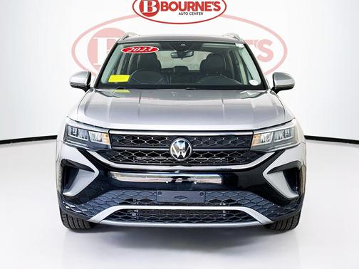 Pyrite Silver Metallic 2023 Volkswagen Taos 1.5T SE