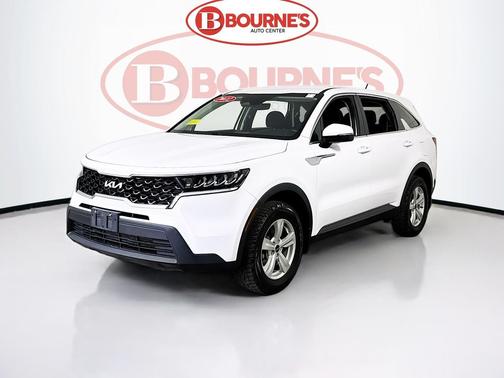 Glacial White Pearl 2022 Kia Sorento LX