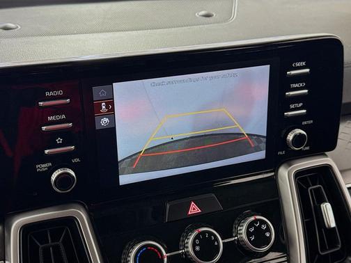 Glacial White Pearl 2022 Kia Sorento LX