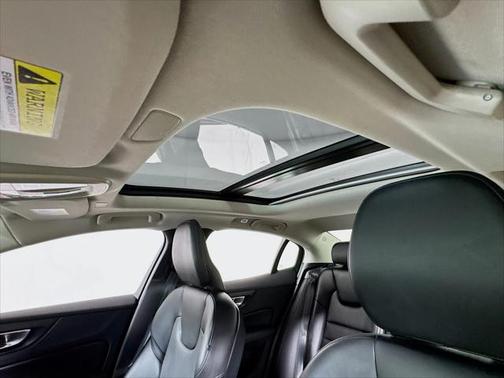 2024 Volvo S60 B5 Core Dark Theme