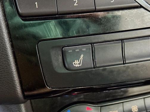 2018 INFINITI QX30 Premium