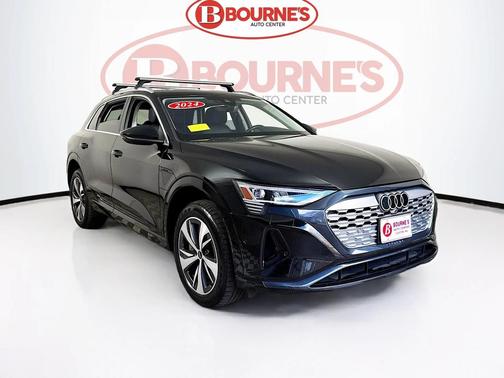 2024 Audi Q8 e-tron Premium Plus