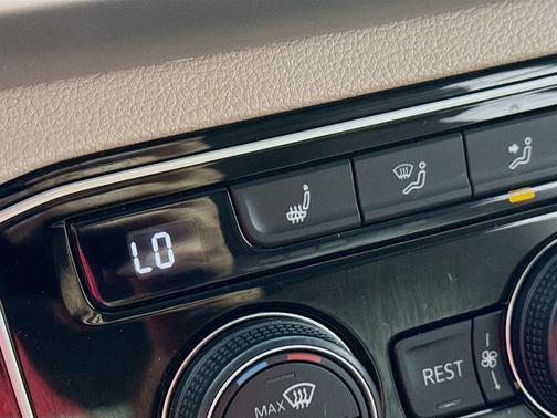 2022 Volkswagen Atlas 3.6L SE w/Technology